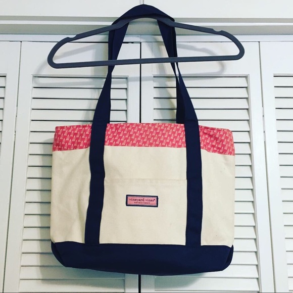 Vineyard Vines Handbags - Vineyard Vines Tote Bag